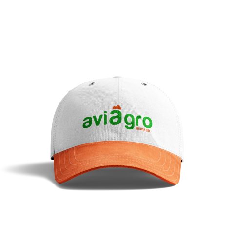 Aplicación de marca en gorra